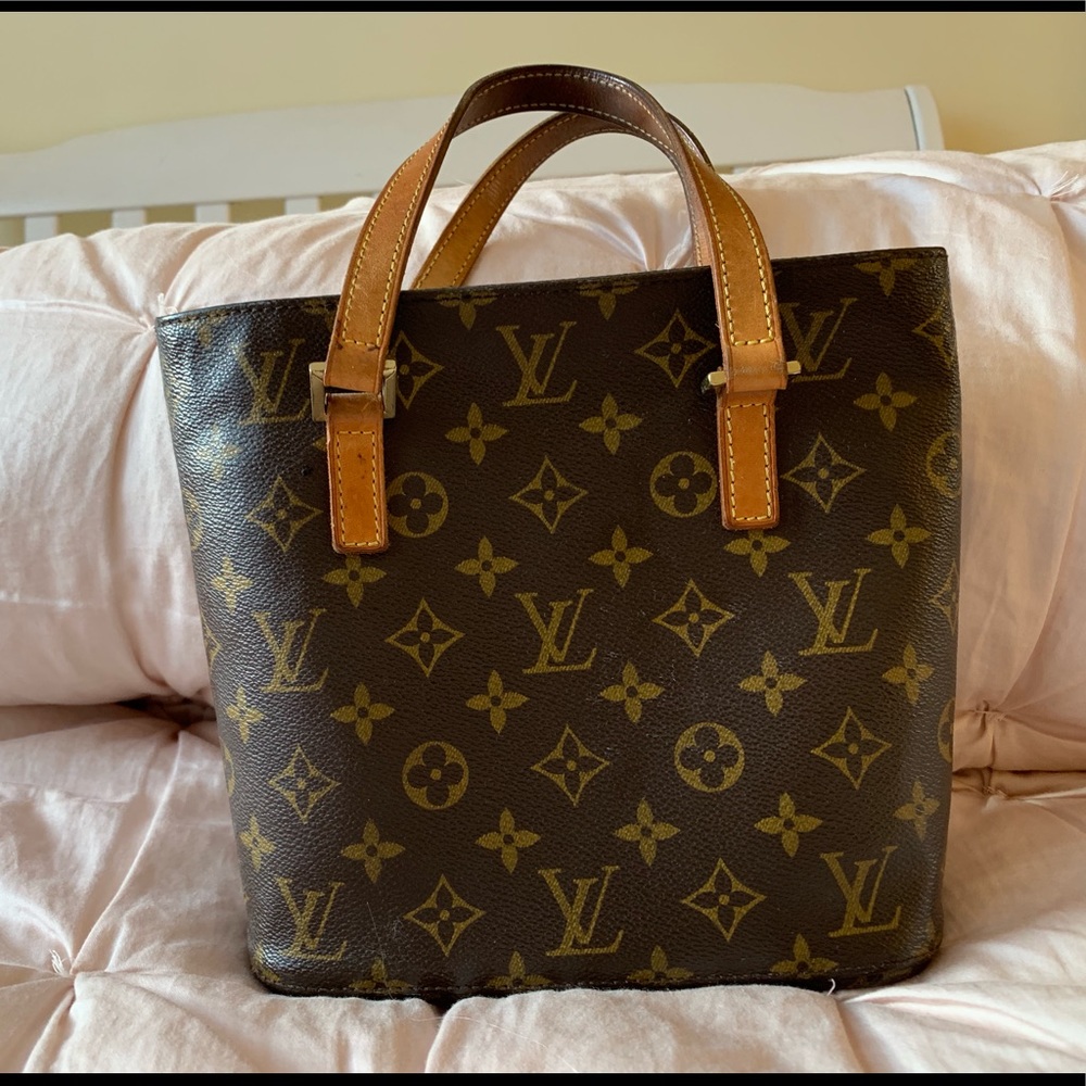 Hand bag